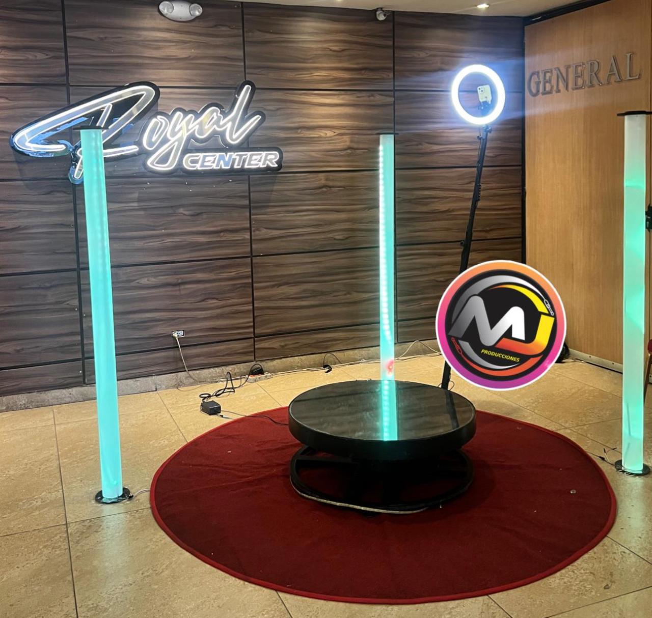 360° PHOTO BOOTH